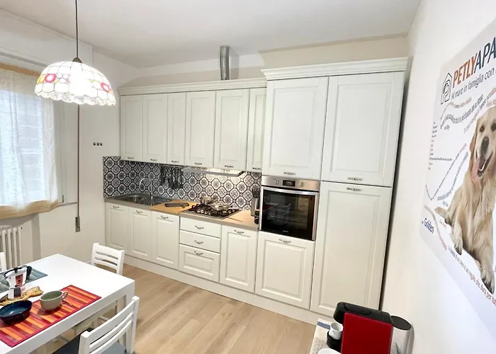 Petlyapartments #golden